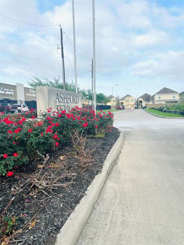 12623 Ashford Shore Dr Drive, Houston, TX 77072