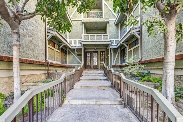 18324 Clark Street 315, Tarzana, CA 91356