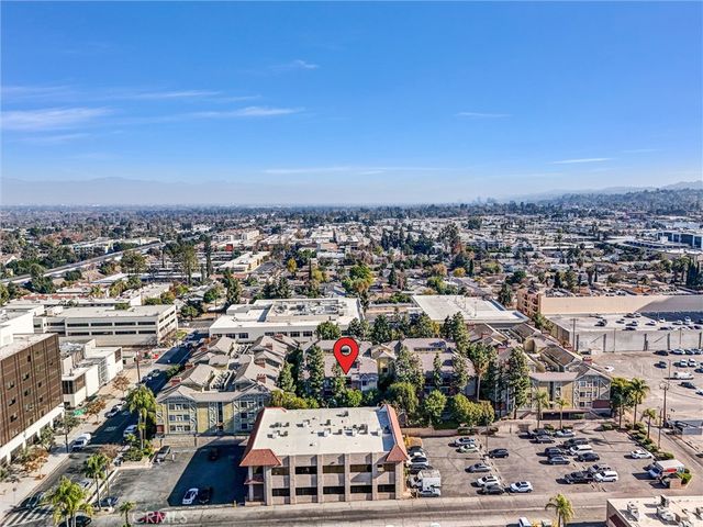 18324 Clark Street 315, Tarzana, CA 91356