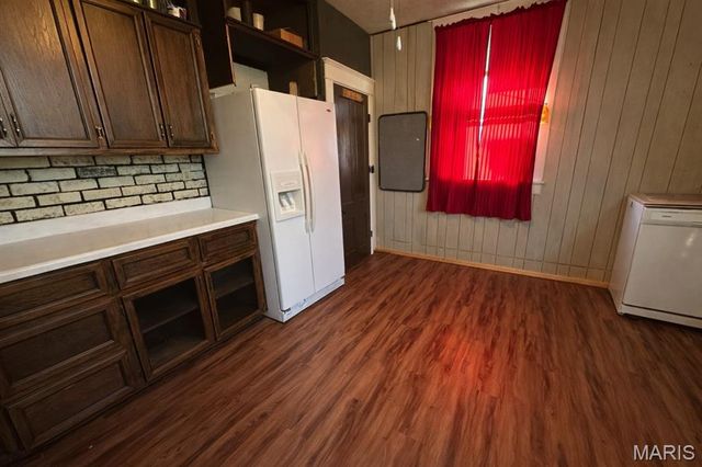 821 12th Street, Highland, IL 62249