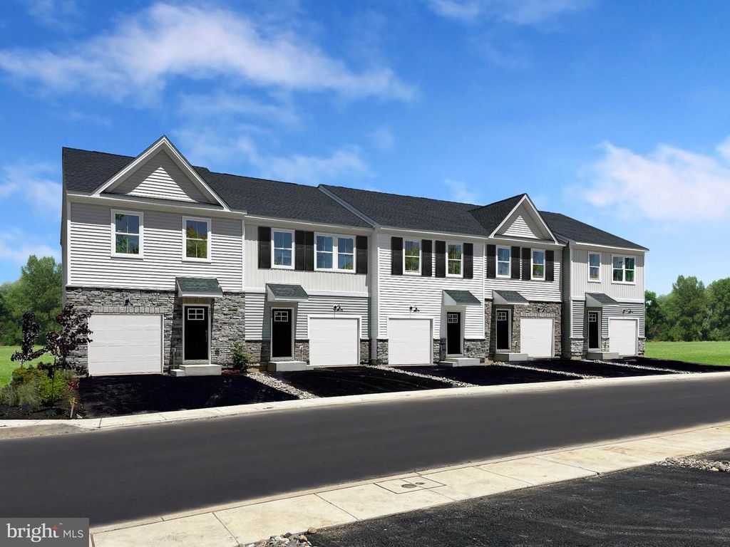 233 TALUCCI DR, Downingtown, PA 19335