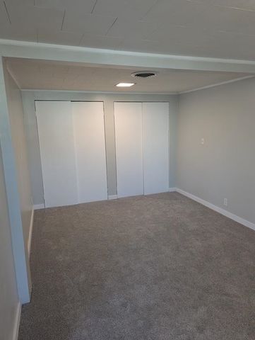 213 Van Arsdale Ave, Haysville, KS 67060