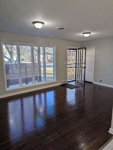 213 Van Arsdale Ave, Haysville, KS 67060