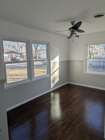 213 Van Arsdale Ave, Haysville, KS 67060