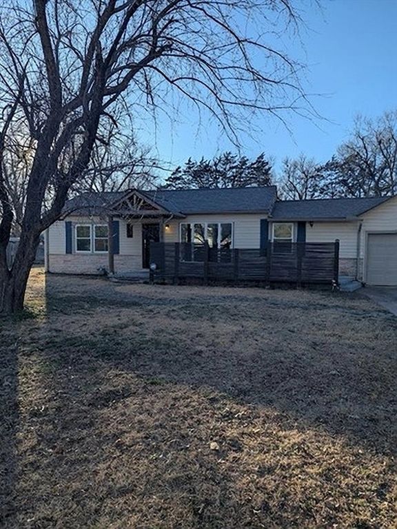 213 Van Arsdale Ave, Haysville, KS 67060