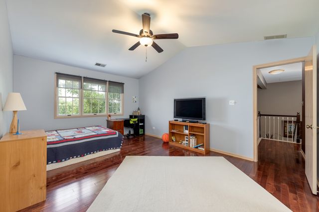 2845 Water Tower Lane, Darien, IL 60561