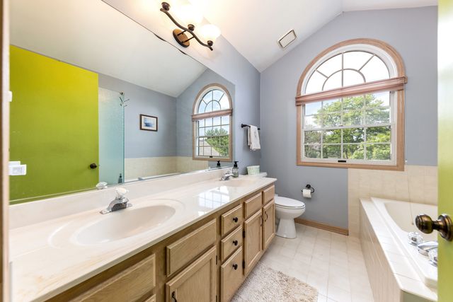 2845 Water Tower Lane, Darien, IL 60561