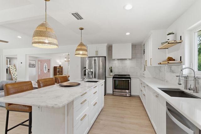 2202 Custer Parkway, Richardson, TX 75080