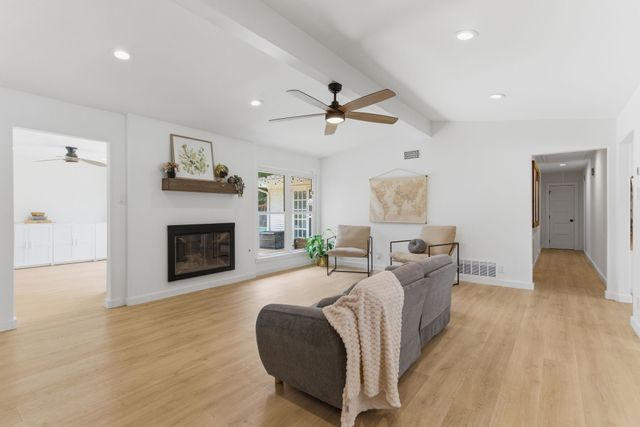 2202 Custer Parkway, Richardson, TX 75080