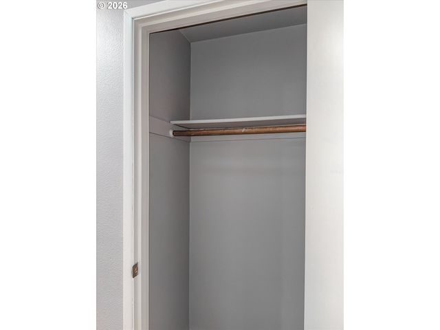 1587 Se OAK GROVE Blvd, Milwaukie, OR 97267