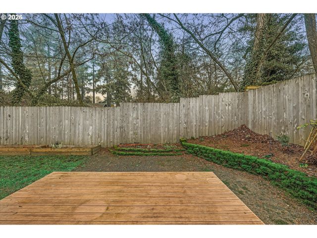 1587 Se OAK GROVE Blvd, Milwaukie, OR 97267