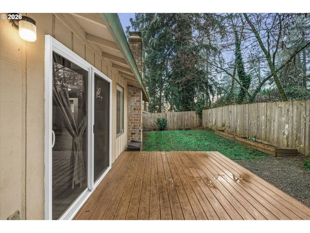 1587 Se OAK GROVE Blvd, Milwaukie, OR 97267