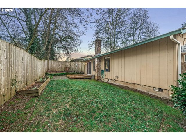 1587 Se OAK GROVE Blvd, Milwaukie, OR 97267