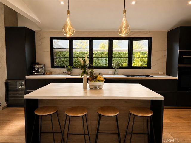 180 S Gardner, Los Angeles, CA 90036
