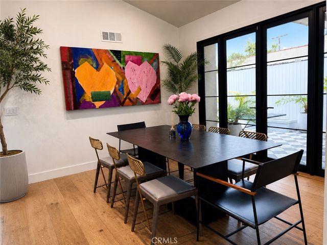 180 S Gardner, Los Angeles, CA 90036