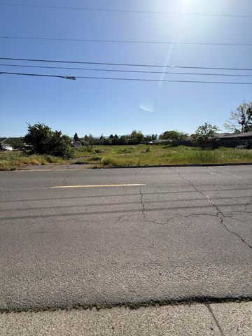 1479 Orchard Home Drive, Medford, OR 97501