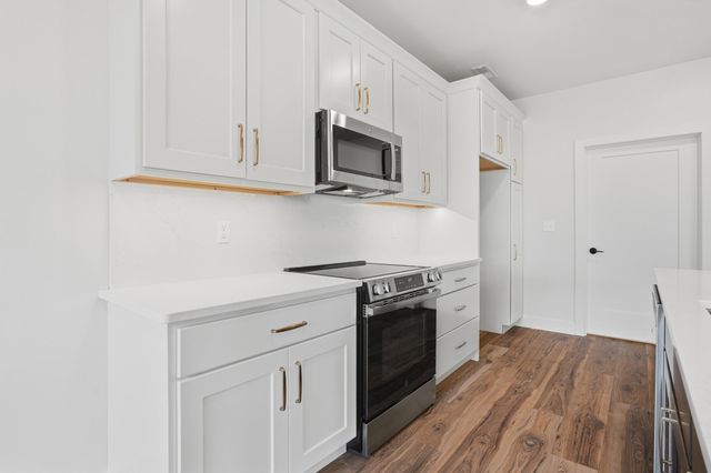4811 CARLISLE CT, Columbia, MO 65201