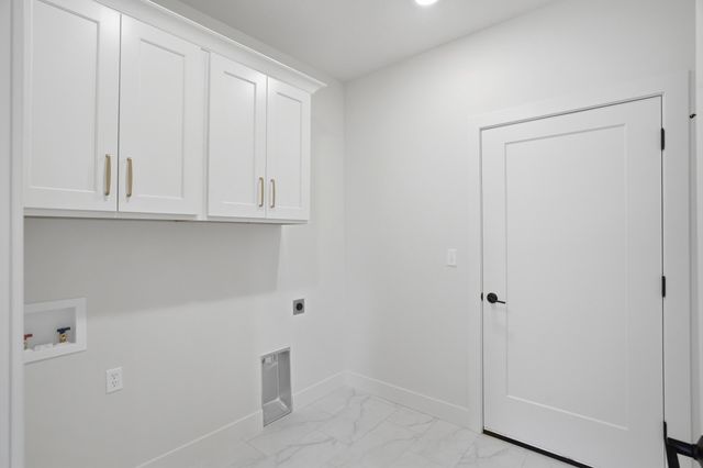 4811 CARLISLE CT, Columbia, MO 65201