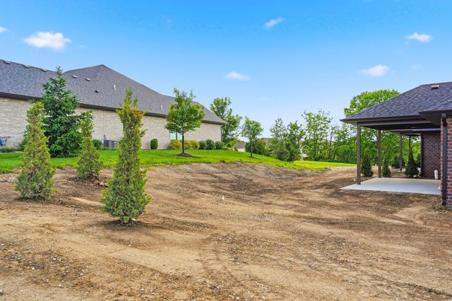 4811 CARLISLE CT, Columbia, MO 65201