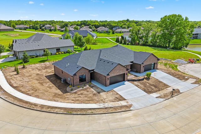4811 CARLISLE CT, Columbia, MO 65201