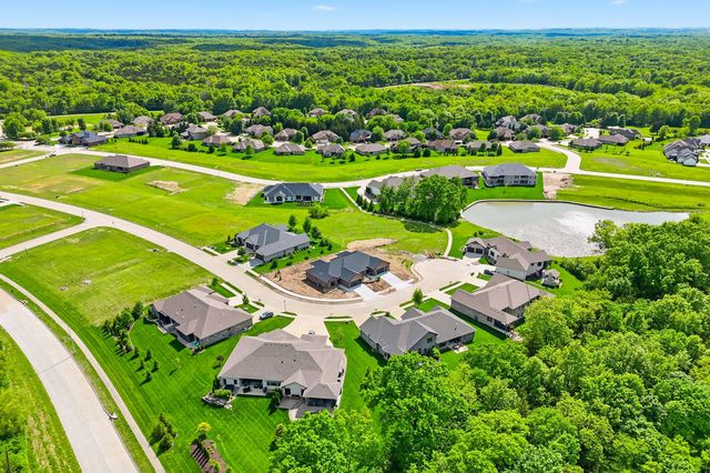 4811 CARLISLE CT, Columbia, MO 65201