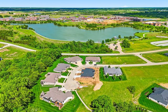 4811 CARLISLE CT, Columbia, MO 65201