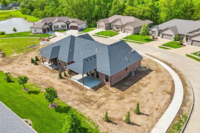 4811 CARLISLE CT, Columbia, MO 65201