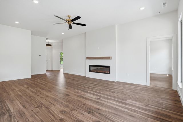 4811 CARLISLE CT, Columbia, MO 65201