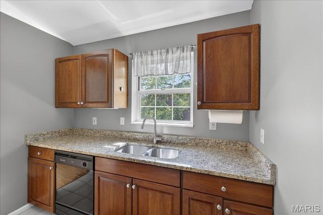1418 Oriole Place, St Louis, MO 63144