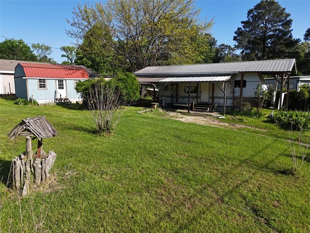 103 James Street, Onalaska, TX 77360