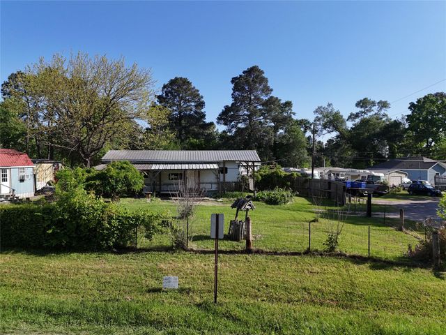 103 James Street, Onalaska, TX 77360