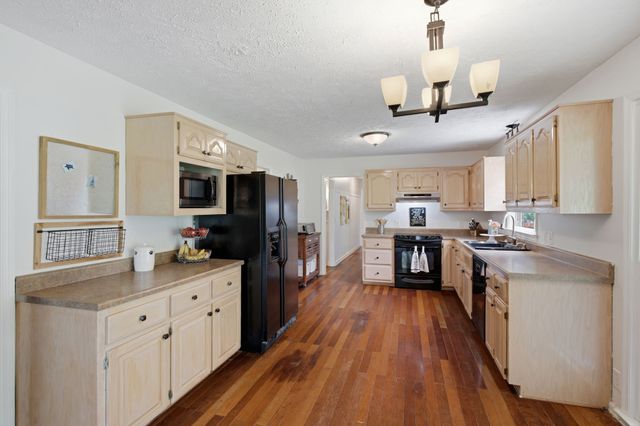 1829 Fox Chase Dr, Goodlettsville, TN 37072