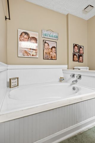 1829 Fox Chase Dr, Goodlettsville, TN 37072