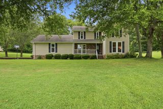 1829 Fox Chase Dr, Goodlettsville, TN 37072