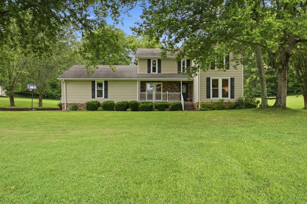 1829 Fox Chase Dr, Goodlettsville, TN 37072