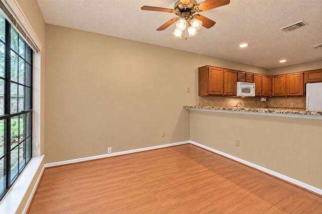 42 Thorn Berry Place, The Woodlands, TX 77381