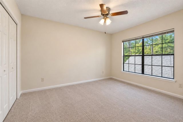 42 Thorn Berry Place, The Woodlands, TX 77381