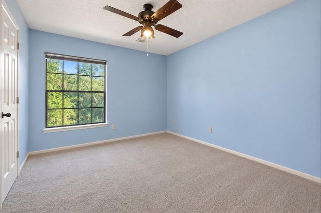 42 Thorn Berry Place, The Woodlands, TX 77381