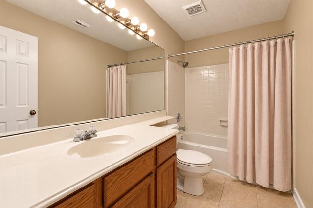 42 Thorn Berry Place, The Woodlands, TX 77381