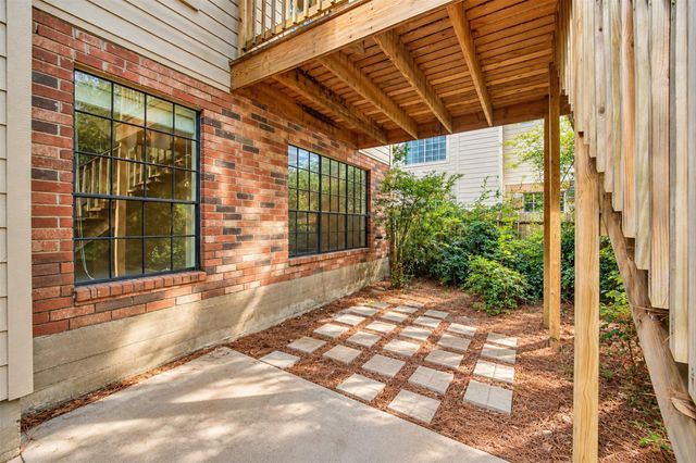 42 Thorn Berry Place, The Woodlands, TX 77381