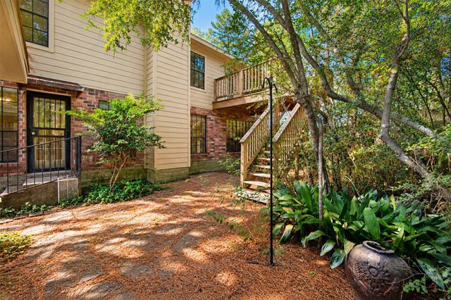 42 Thorn Berry Place, The Woodlands, TX 77381
