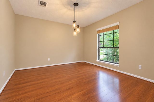 42 Thorn Berry Place, The Woodlands, TX 77381