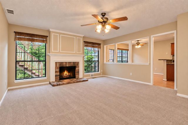 42 Thorn Berry Place, The Woodlands, TX 77381