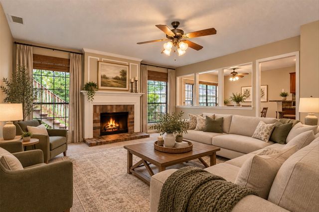 42 Thorn Berry Place, The Woodlands, TX 77381