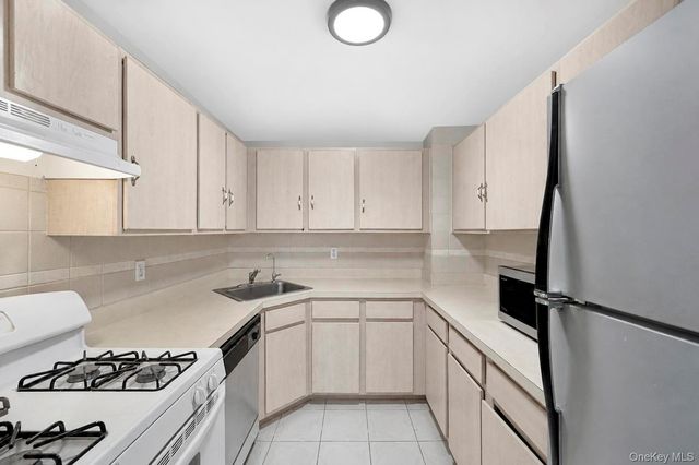 11705 145th Street, Jamaica, NY 11436