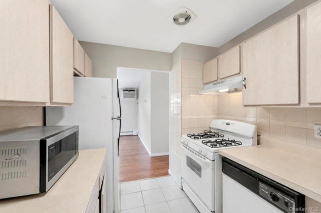 11705 145th Street, Jamaica, NY 11436