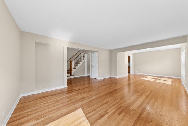 3518 W Main Street, Skokie, IL 60076