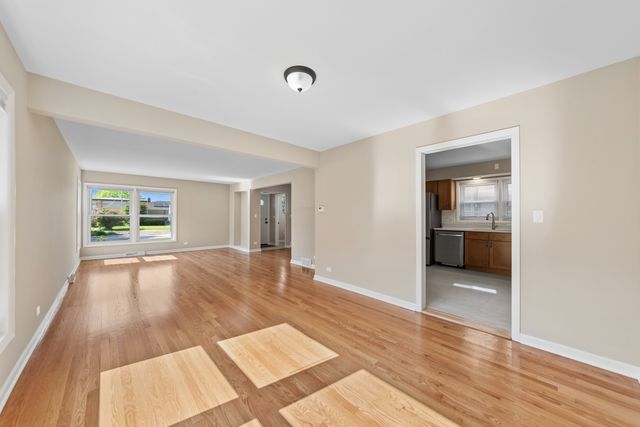 3518 W Main Street, Skokie, IL 60076