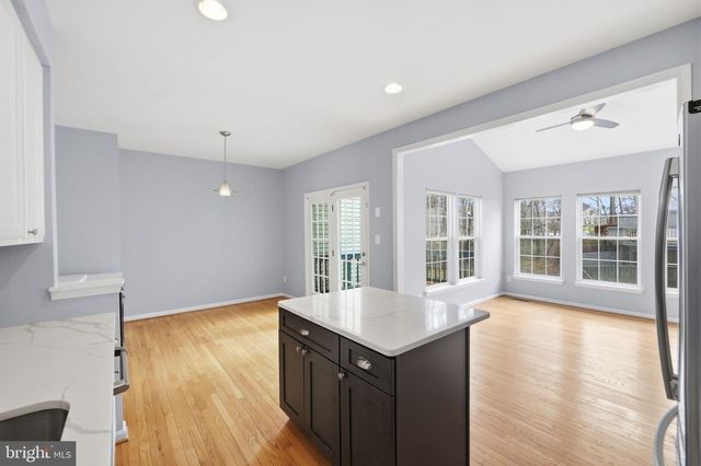 47456 SHARPSKIN ISLAND SQ, Sterling, VA 20165