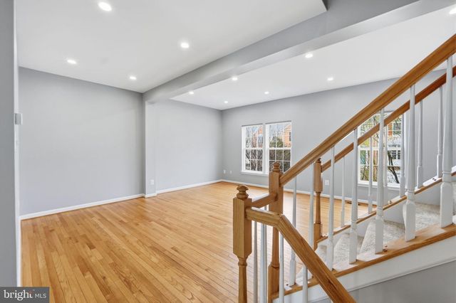 47456 SHARPSKIN ISLAND SQ, Sterling, VA 20165